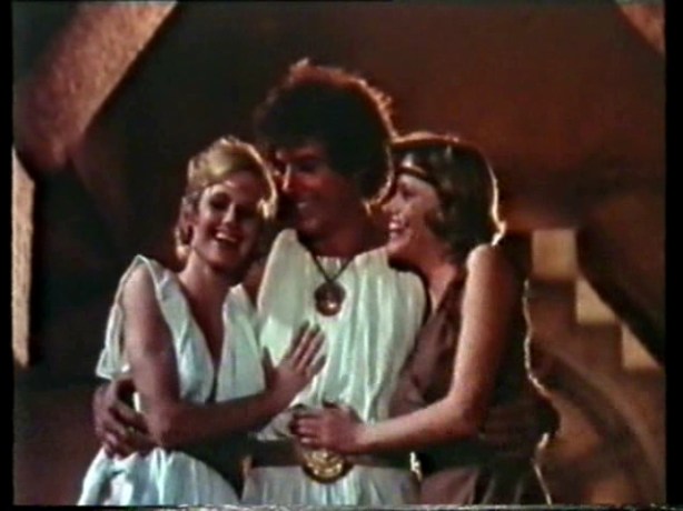 Sorceress 1982.avi_004624120